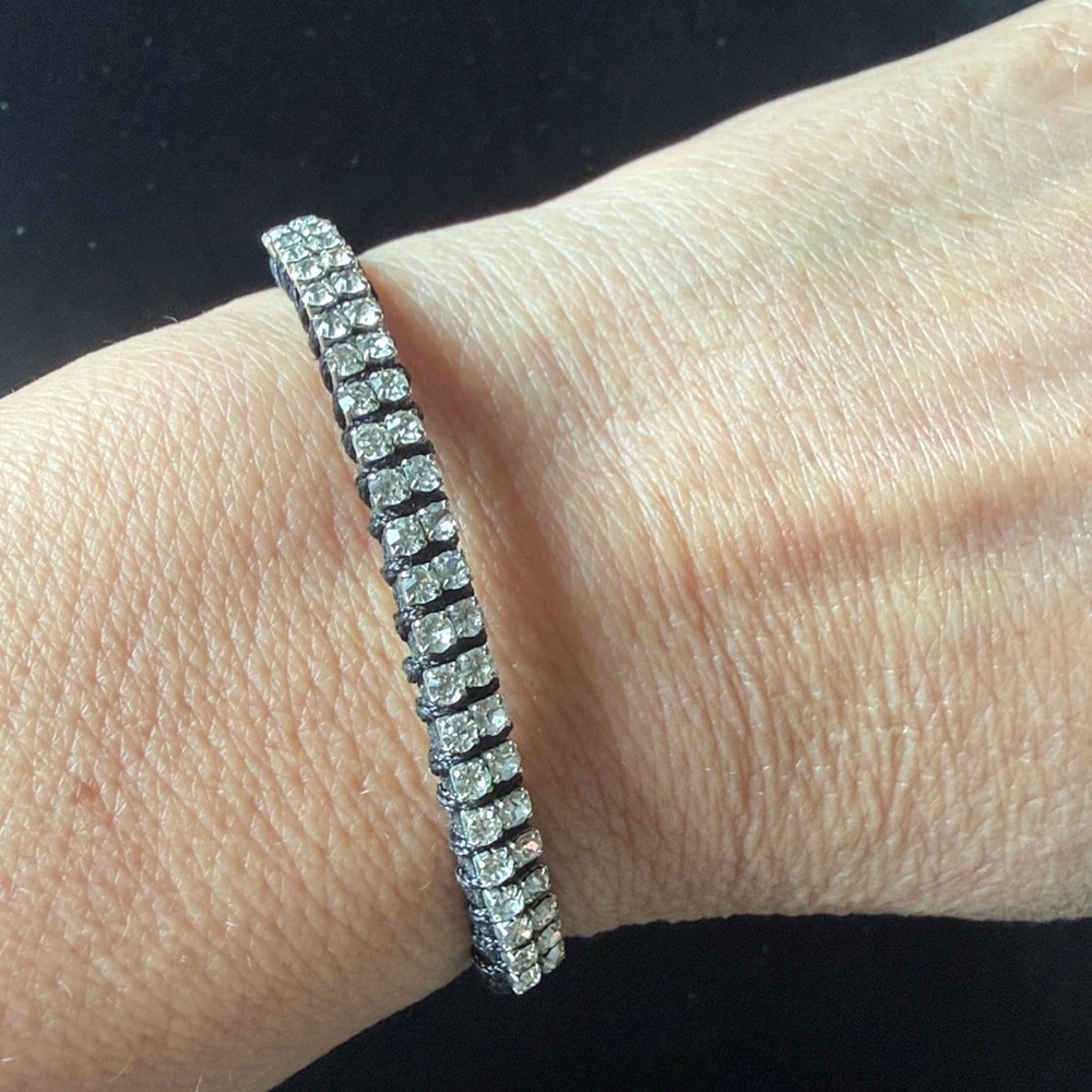 Adjustable leather Black and rhinestone Bracelet